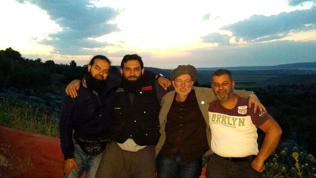 Bekannter Aktivist Der Wahrheits/Friedensbewegung „Jörg Cölsmann“ Gut Wieder Daheim Aus Syrien Angekommen